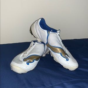 Puma V1.08 football lifestyle shoe